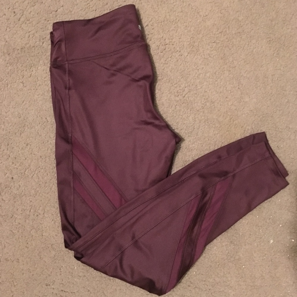 Maroon leggings